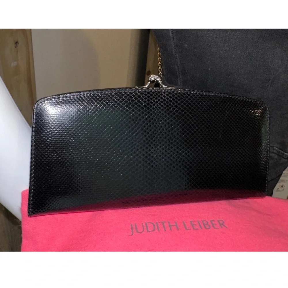 New stunning Judith Leiber genuine lizard skin clutch wallet